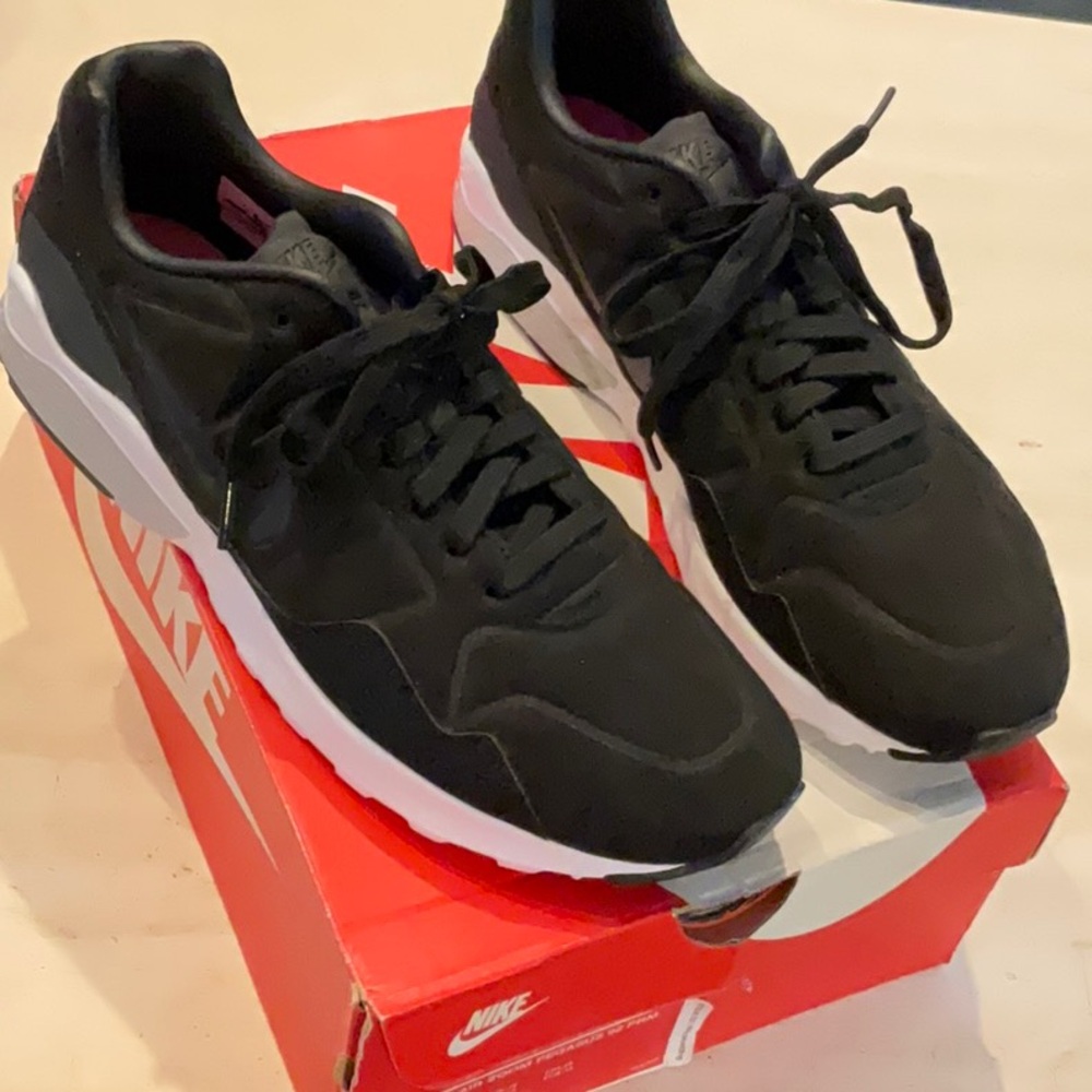 Nike Air Zoom Pegasus 92 PRM Sneakers Men’s Size 11 Black New